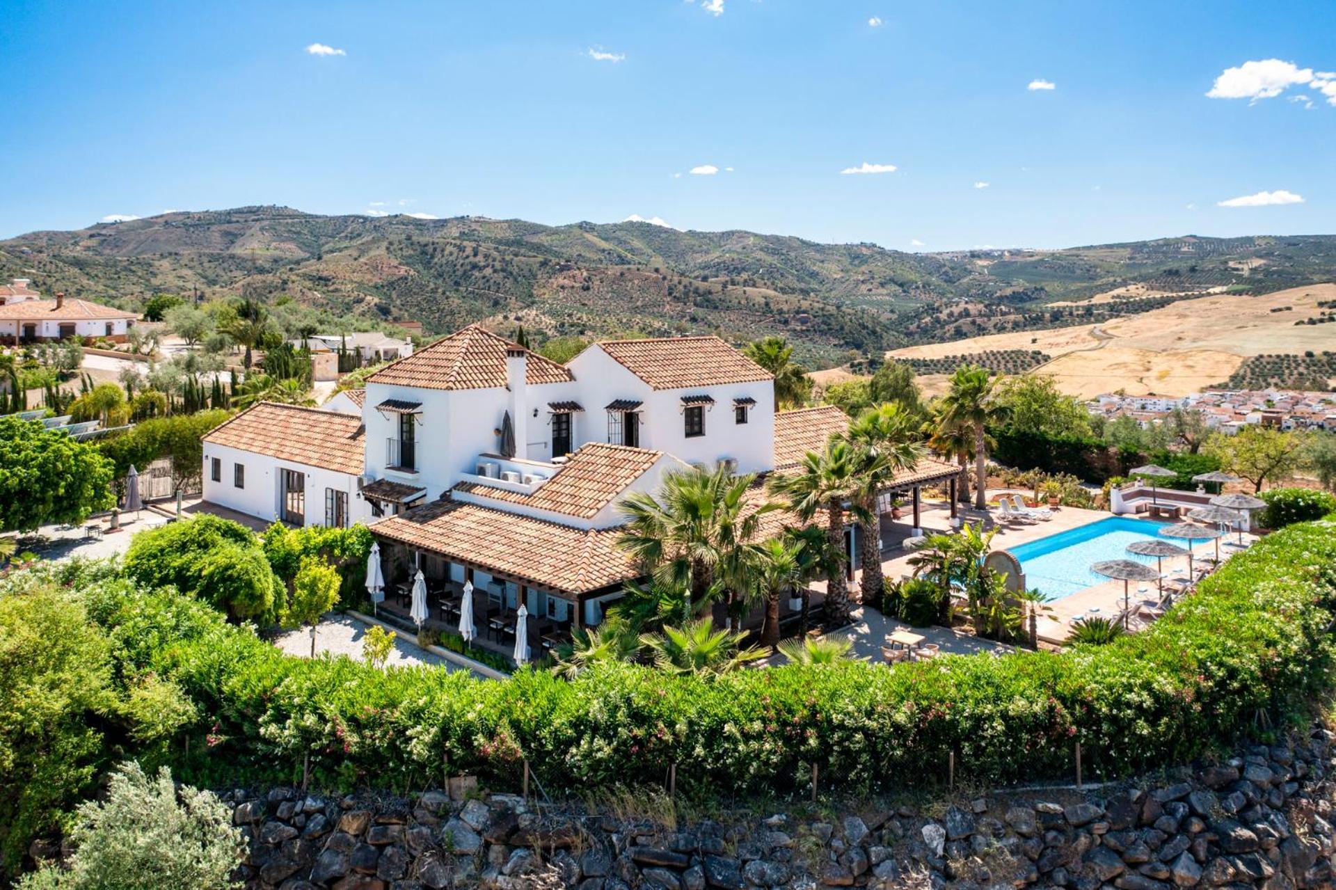 Hacienda Riogordo Bed & Breakfast Exterior photo
